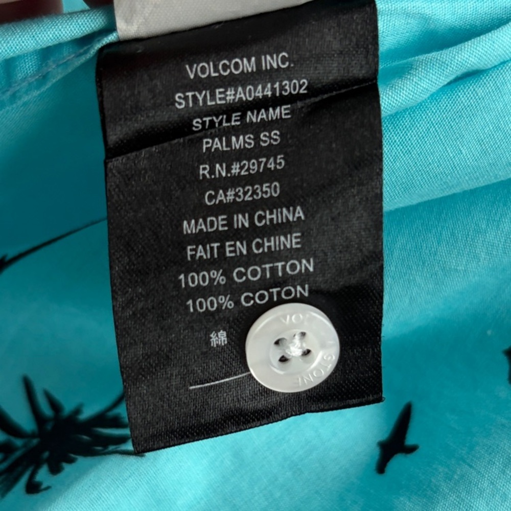 Volcom Men's Blue Short Sleeve Palm-Print Button Down Shirt - Picture 5 of 5